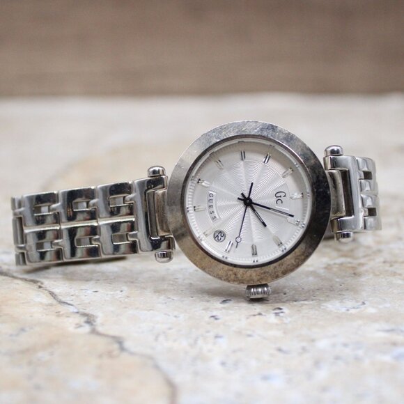 Vintage GUESS GC Watch Silver Tone Stainless Steel Unisex Quartz Dial Y2k - Picture 5 of 8
